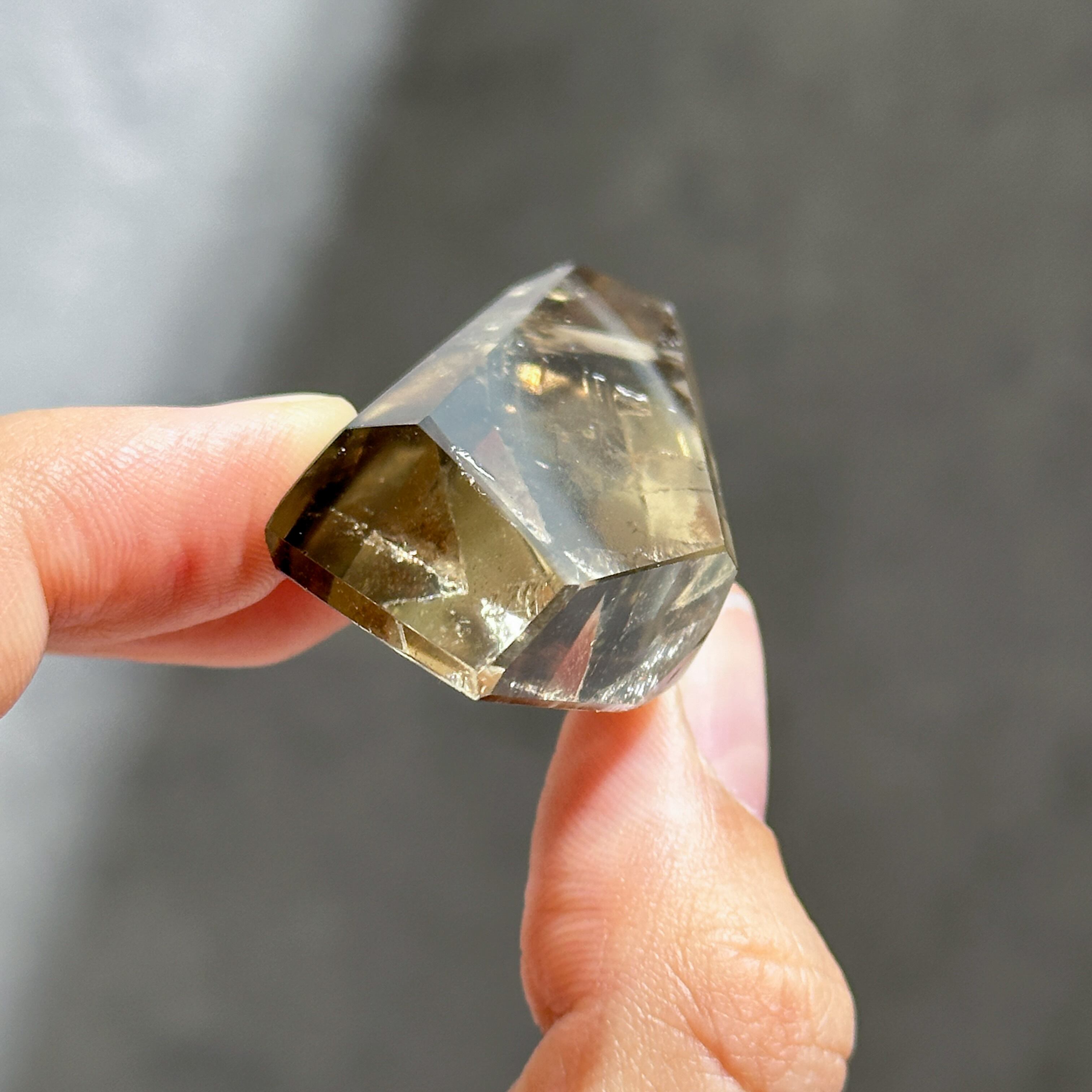 ファントム・透明感◎シトリン（黄水晶） フリーフォーム82◇ Citrine