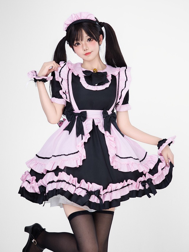 【黒×ピンクで甘辛かわいい】猫鈴付きロリィタ風メイドコスチューム5点セット｜フリルたっぷり×ふわスカート｜視線を集める小悪魔メイド｜アニメコスプレに♡