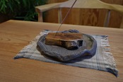 木のお香立て エンジュ