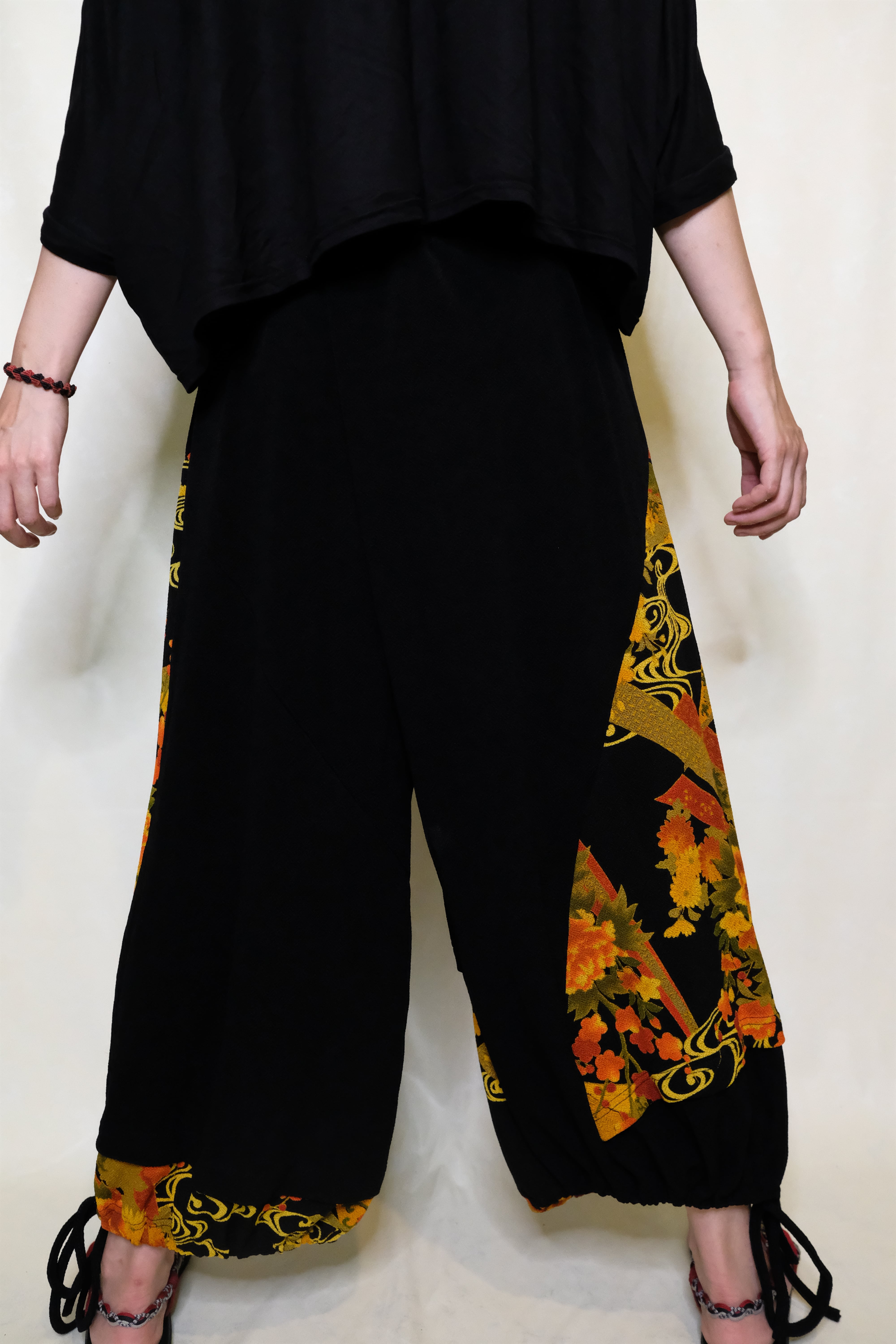 和柄ななめ切り替えワイドパンツ | shanit