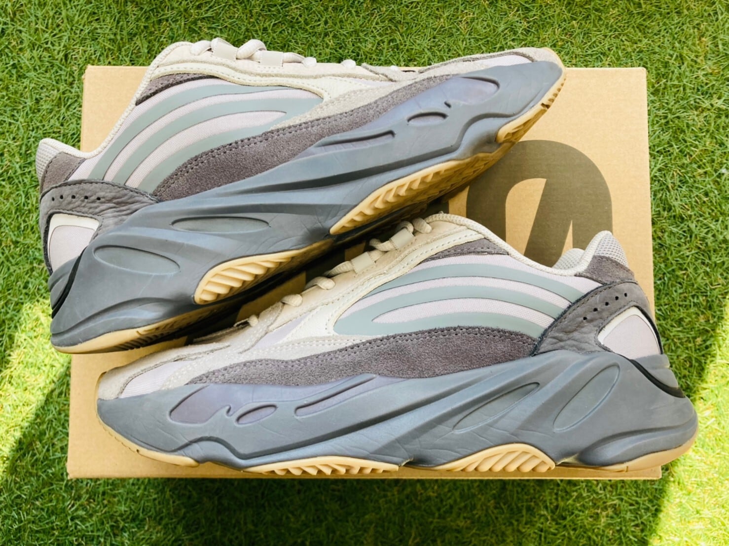 adidas Yeezy boost 700  tephra 26.5cm