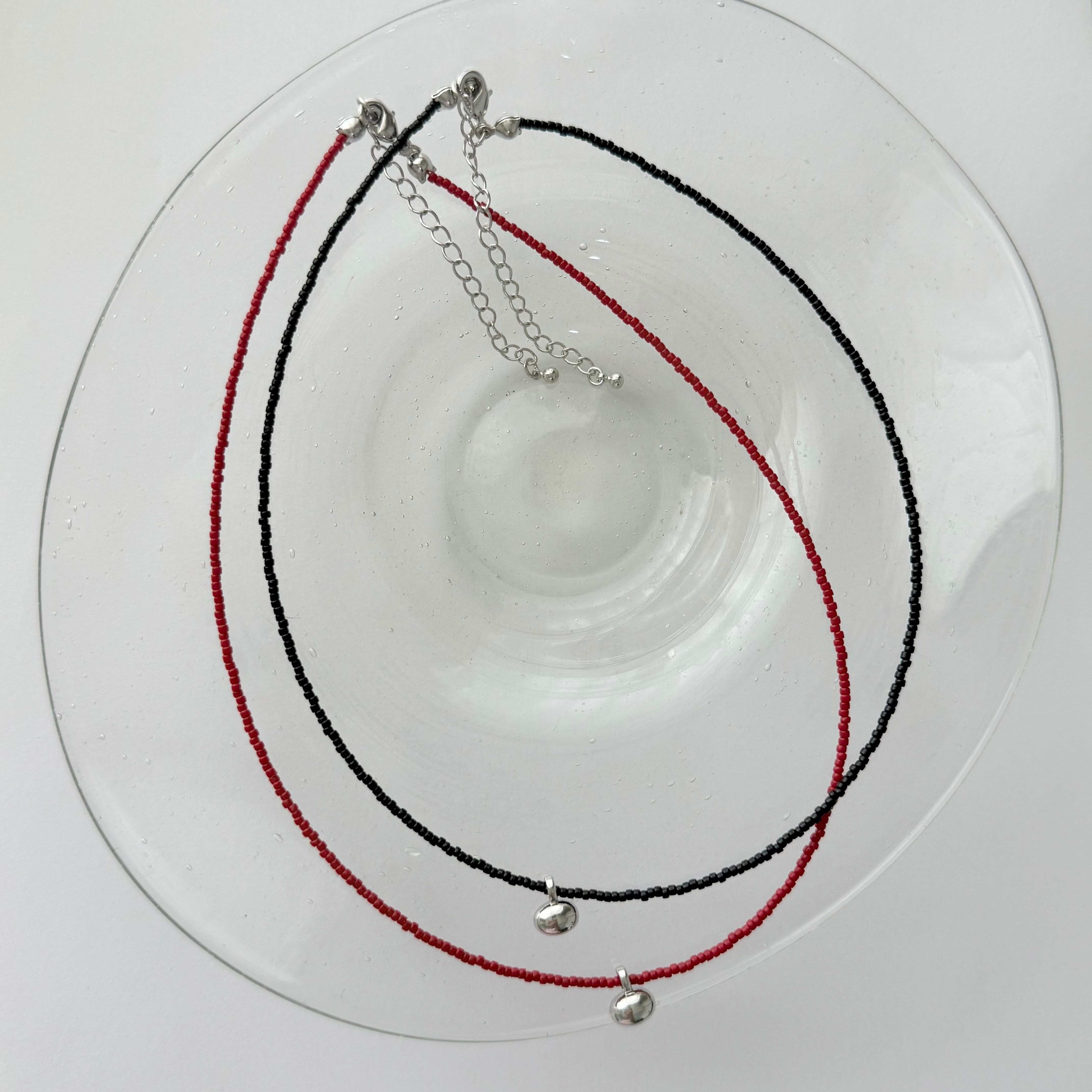 チャーム付きビーズネックレス | Linola handmade jewelry