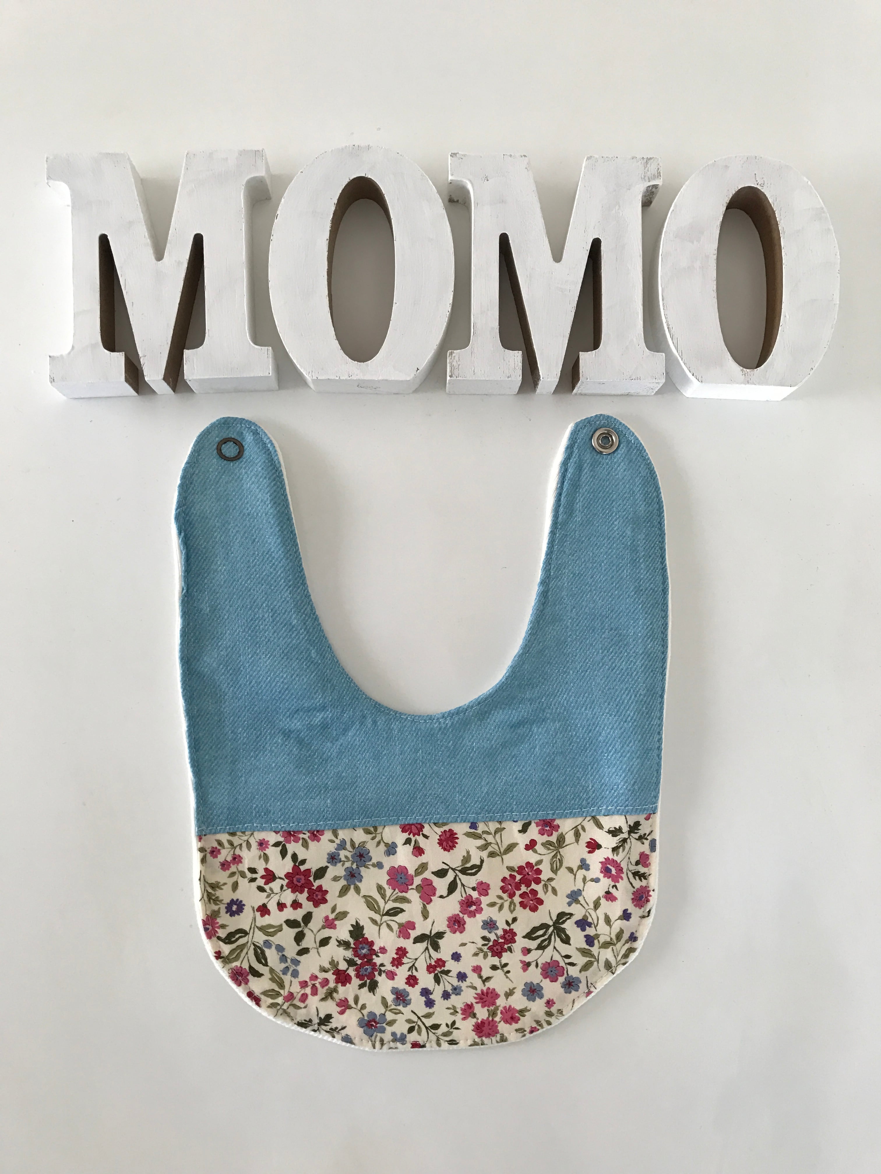 デニムの花柄スタイ | ちょっとおしゃれなスタイのお店 MOMO スタイ/ビブ