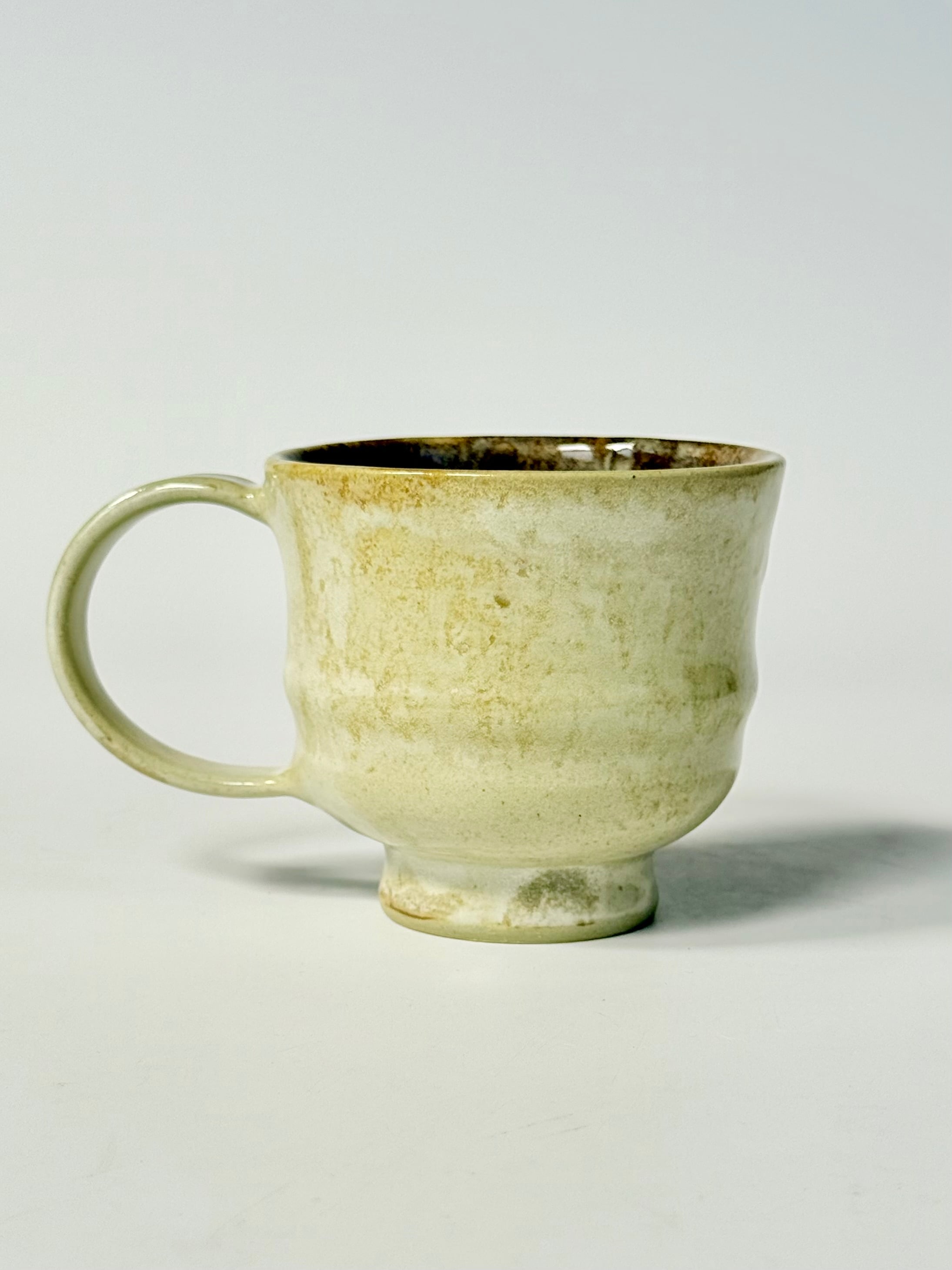 cup高台あり−white2−