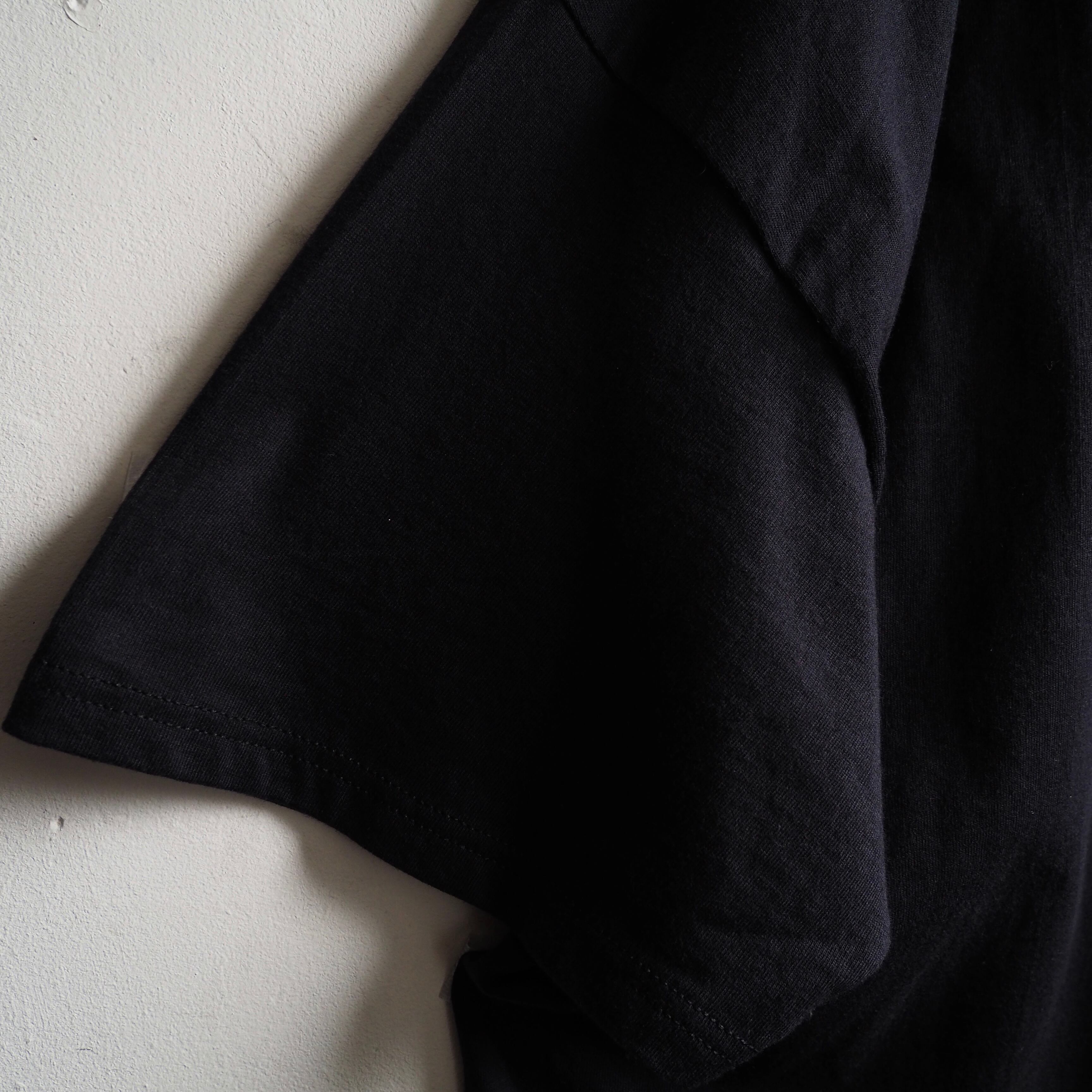 ” Let's Rock CAFE ” SMG printed Black Over silhouette Tee