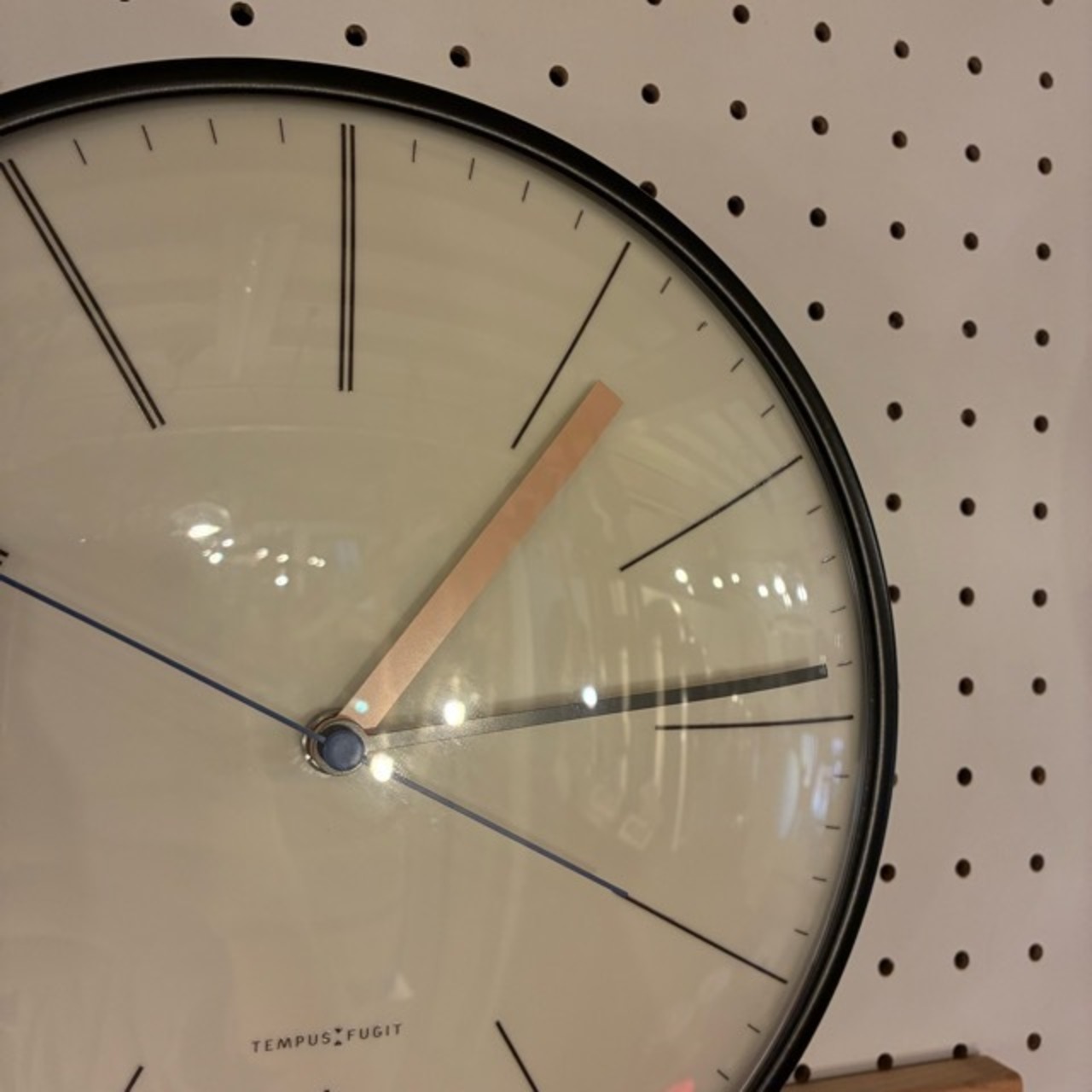 KUPPEL Clock　クペルクロック　ブラック　電波時計　壁掛け時計　掛時計　シンプル　レトロ　ナチュラル　キッチン　リビング　ダイニング　スイープムーブメント