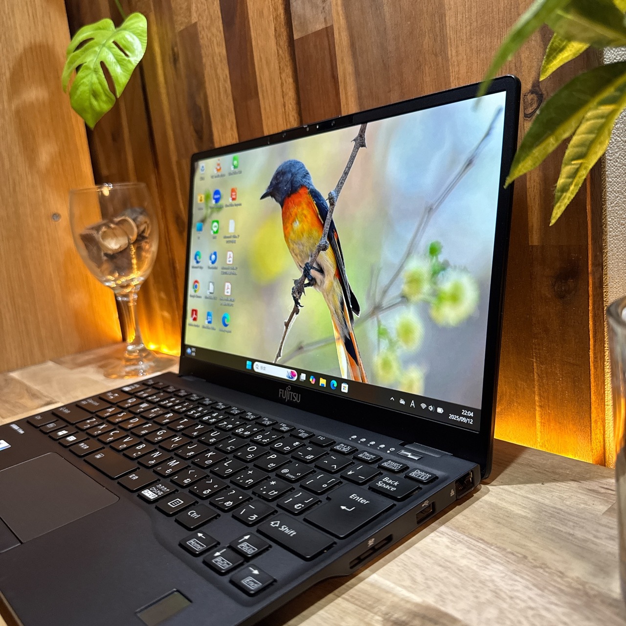 \ 公式ショップ限定価格❣️/ 準美品《最上級》LIFEBOOK U9311/F 最高峰i7 第11世代 メモリ16GB SSD256GB ノートパソコン 安心サポート＆3ヶ月保証付き