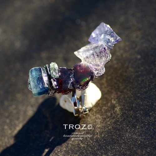 【011 Midnight Collection】 Integration Ear Cuff タンザナイト× フローライト × オパール × トルマリン × カイヤナイト 鉱物原石 イヤーカフ 天然石 アクセサリー