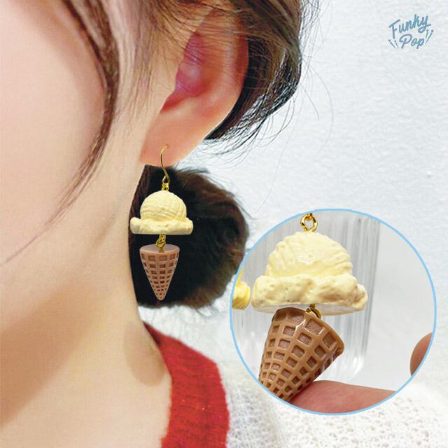 チョコミックスソフトクリームピアス ❁送料無料❁fac0125❁(箱入り)ミニチュア 揺れるアイスクリーム