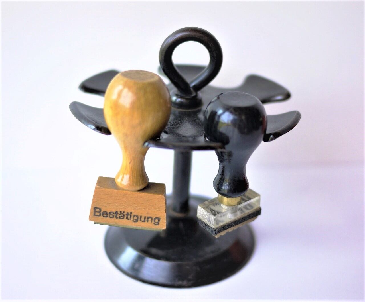 スタンプホルダー 鉄製印章架 事務用品 判子立 ドイツ