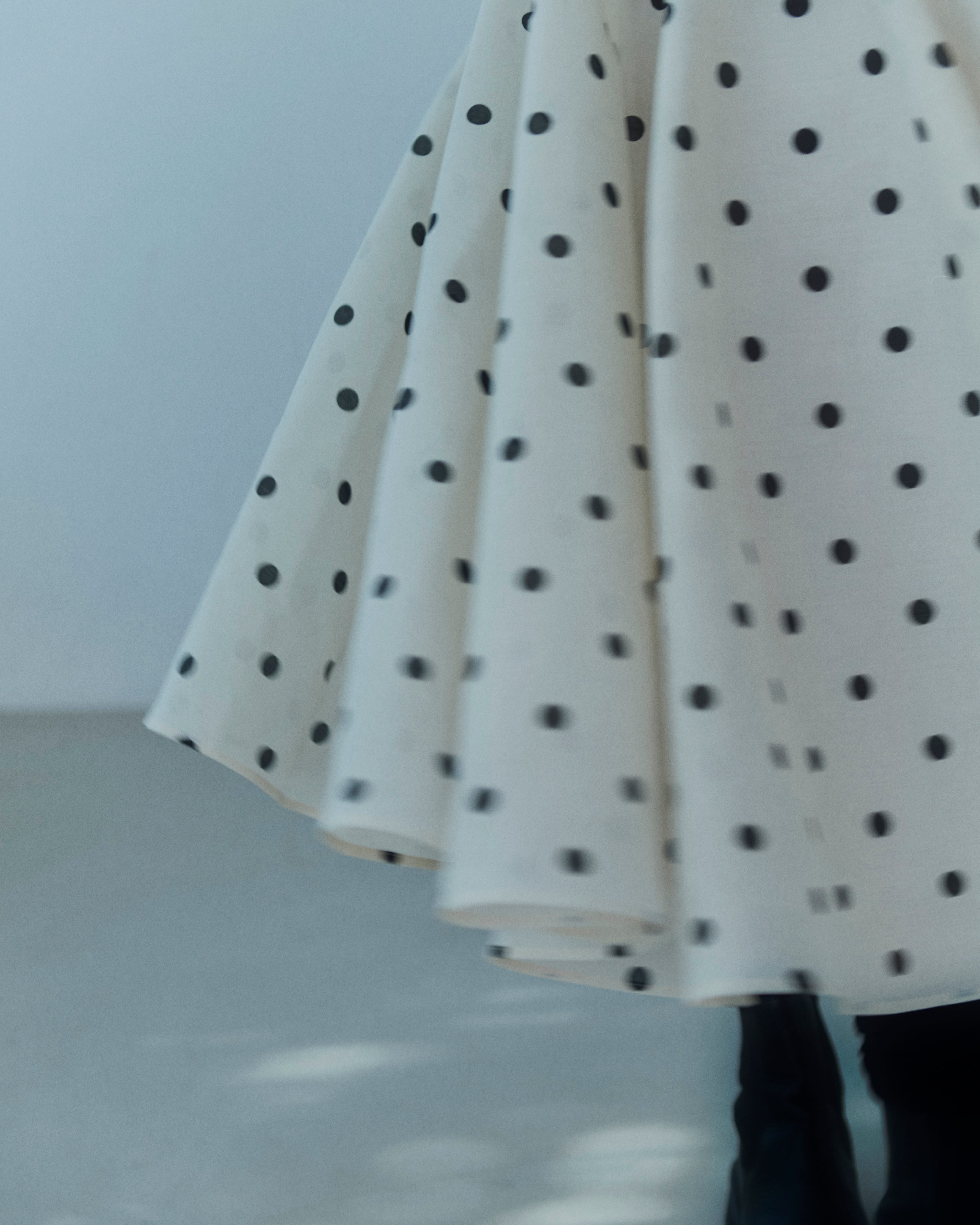 Dot volume flare skirt | Bluelea