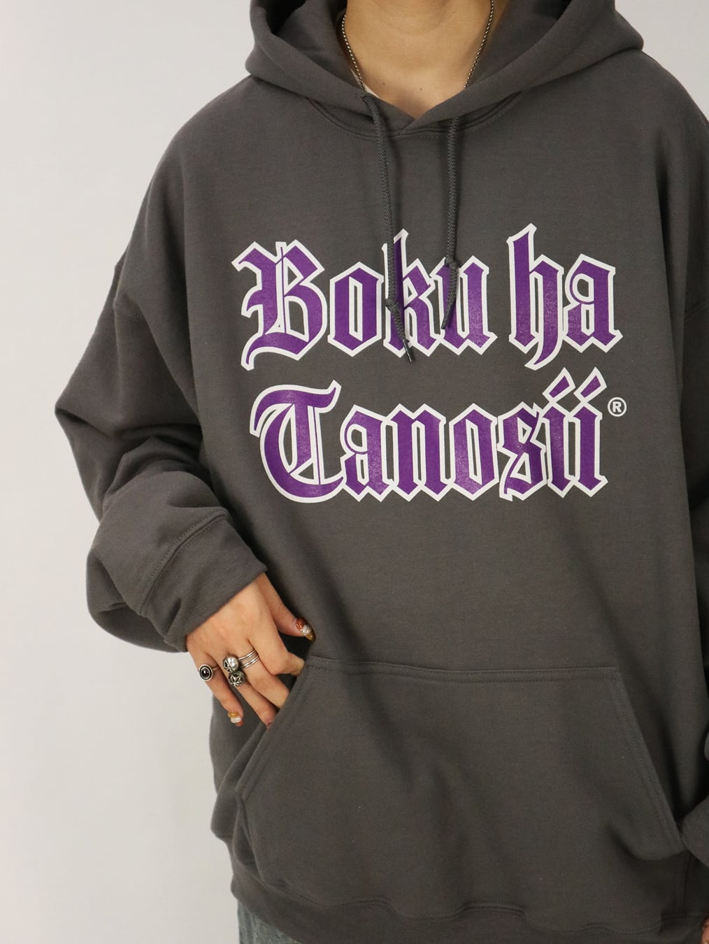 BOKU HA TANOSII ／ ボクタノパーカー OLD ENGLISHロゴ