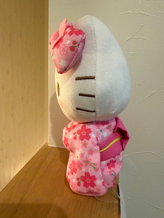 ハローキティ 桜着物ぬいぐるみ S
