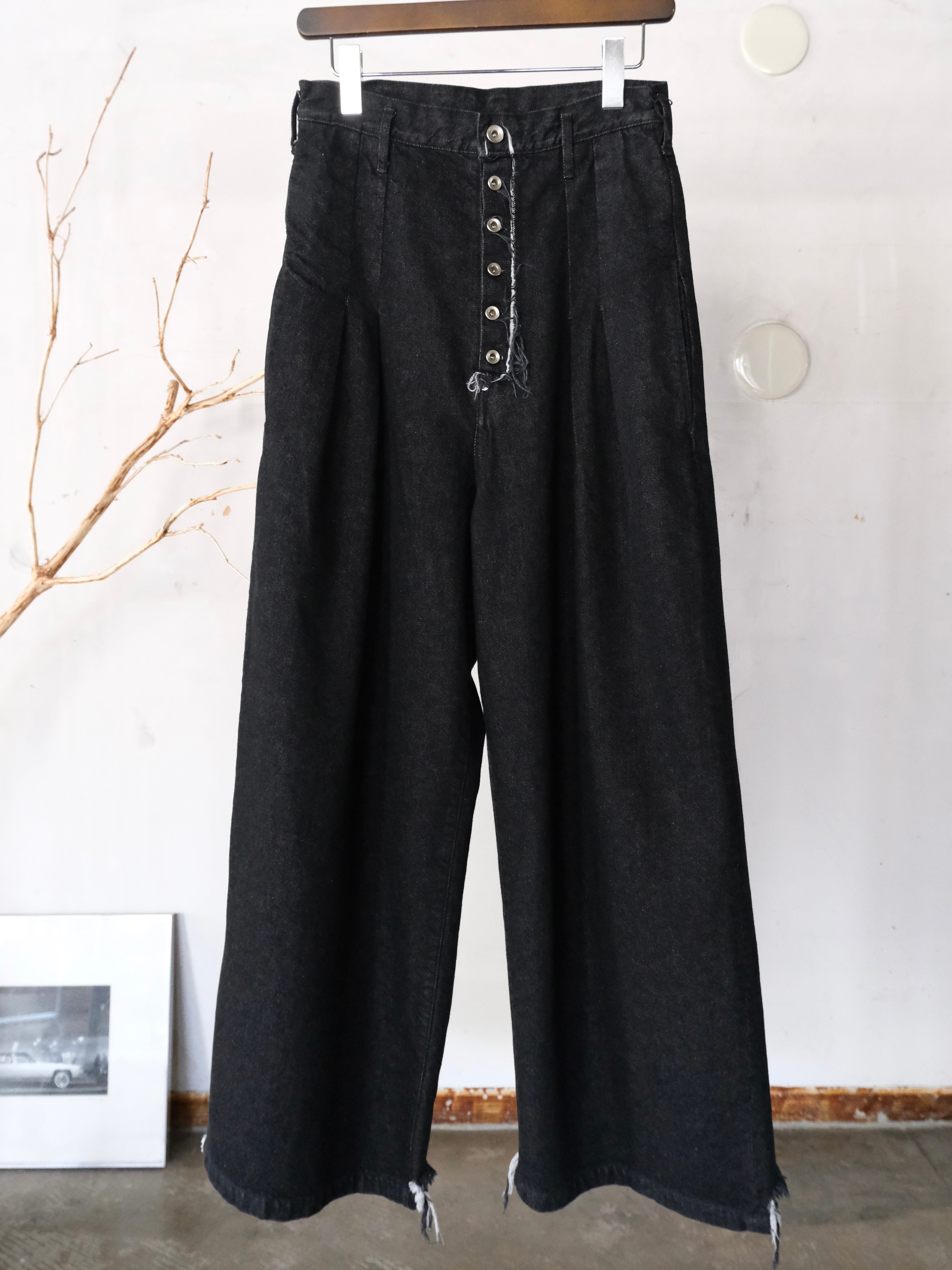 SOSHIOTSUKI】 HI WAIST BAGGY DENIM PANTS | THE OUR