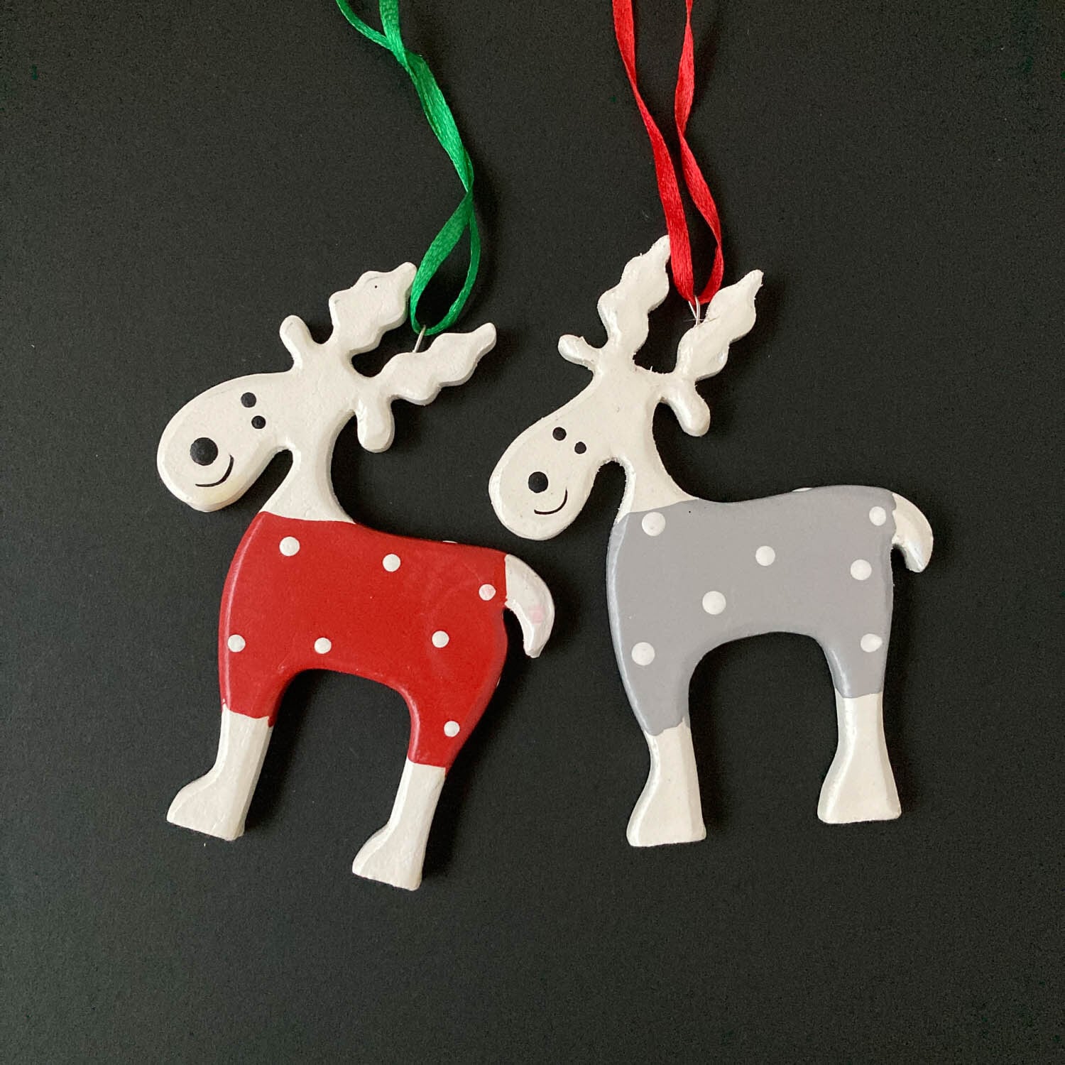 新色追加〉オーナメント 白ドットのトナカイ | Dua-アクセサリーパーツ