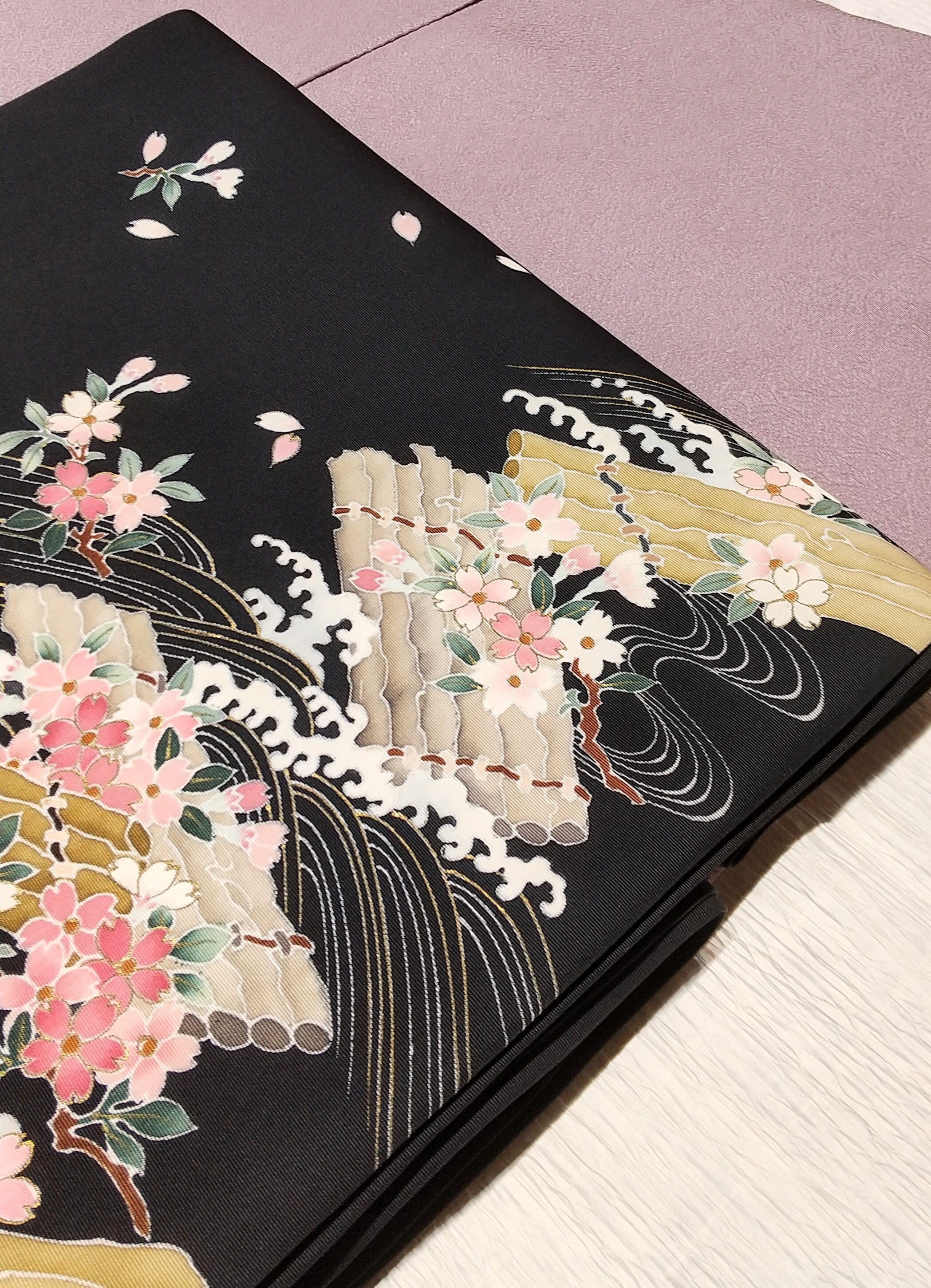 黒地に花筏柄の染め名古屋帯 | リサイクル着物 菅野 黒地に花筏柄の染め名古屋帯 | リサイクル着物 菅野