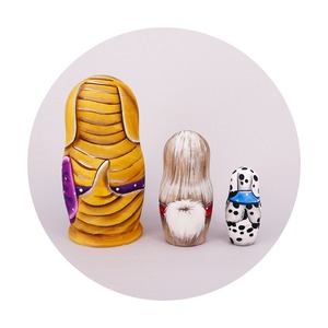 オレ―シャ作　マトリョーシカ3個型　犬
