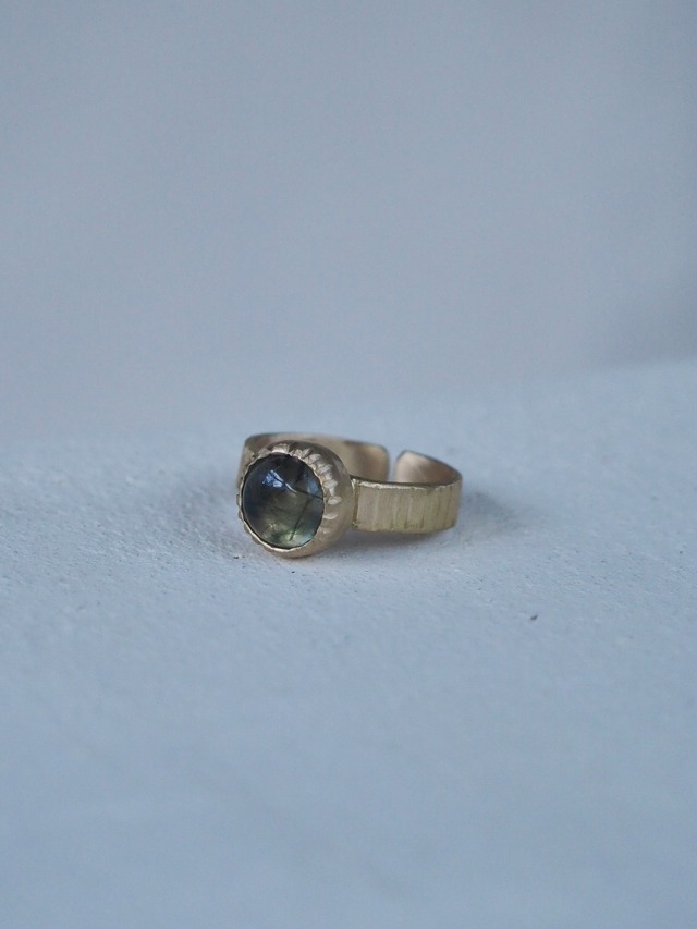 CUTTING STONE RING// Green
