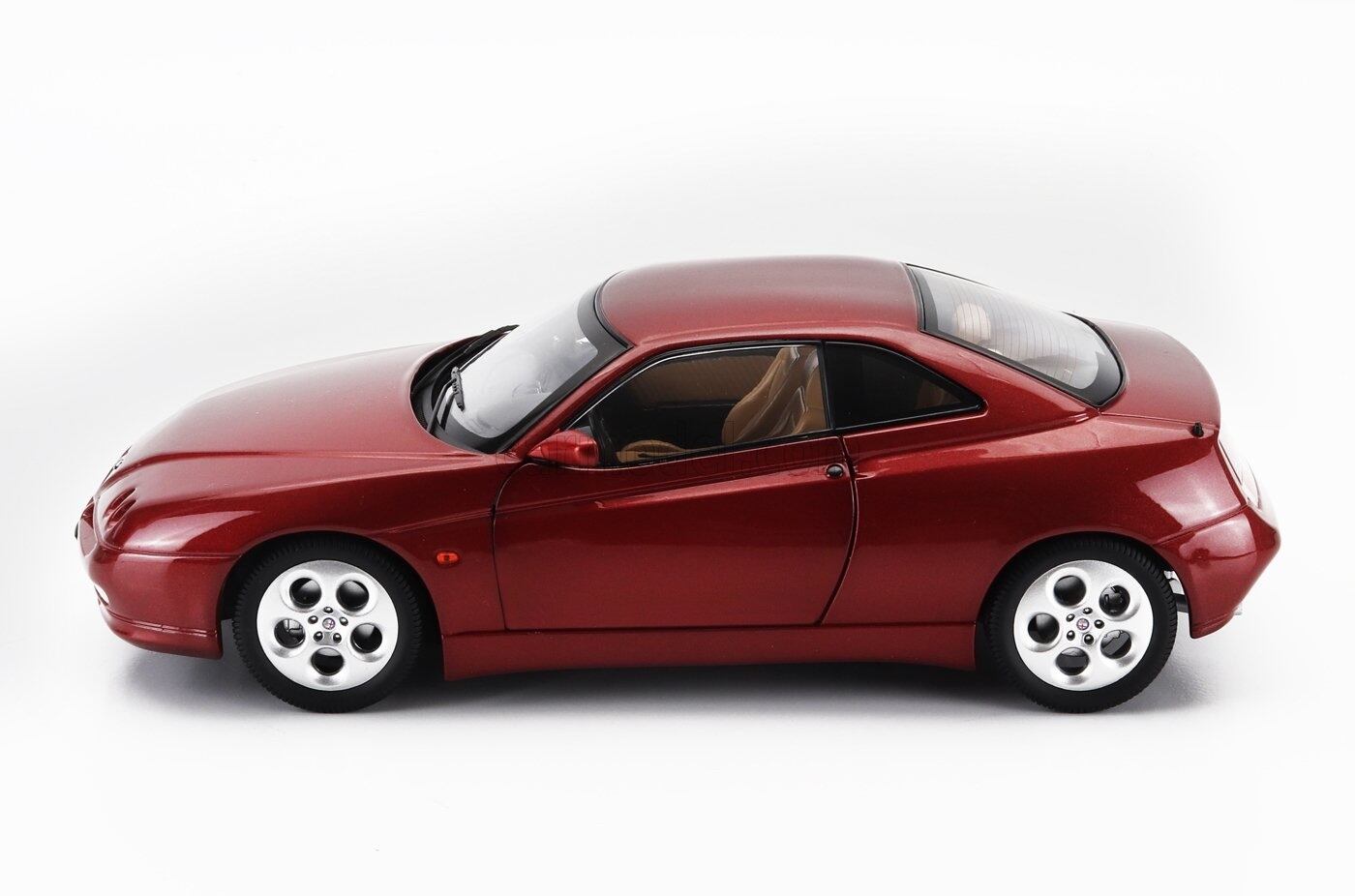 ミニカー 1/18 アルファロメオ GTV MITICA-DIECAST 1/18 ALFA ROMEO