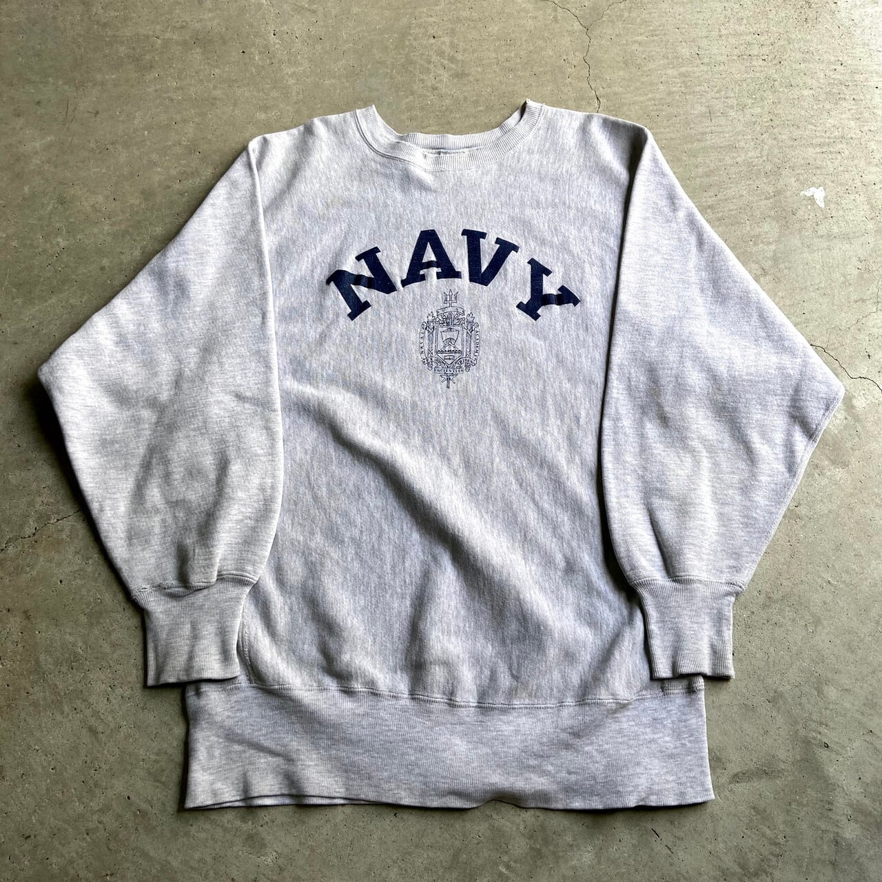 90年代 チャンピオン 刺繍タグ NAVY ロゴプリント リバースウィーブ メンズXL 古着 USA製 Champion REVERSE WEAVE  90S ビンテージ ヴィンテージ スウェット トレーナー ライトグレー 灰色【スウェット】【VTG】 | cave 古着屋【公式】古着通販サイト