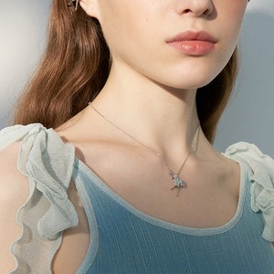 おしゃれ バレエ 女子 グリーン×シルバー ネックレス