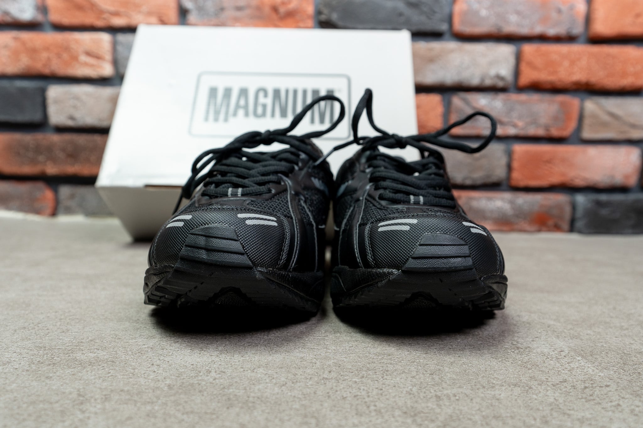 DEADSTOCK】British Army Training Shoes Magnum 実物 イギリス軍 