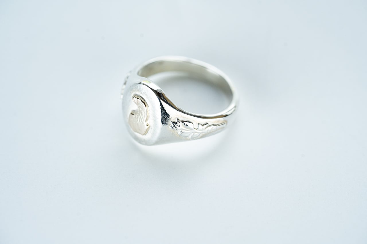 R-089 Oval signet ring olive (K10 eagle) | WAKAN SILVER SMITH