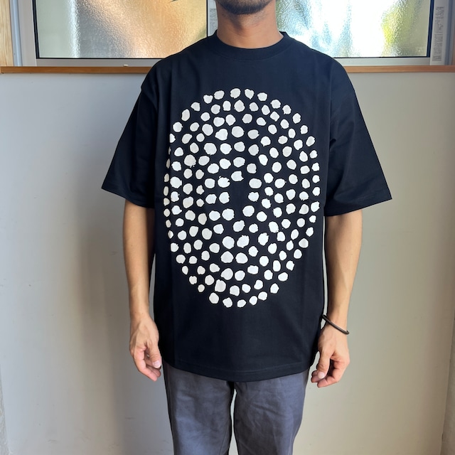 よつめ染布舎 丸ニ点々Tシャツ　ブラック