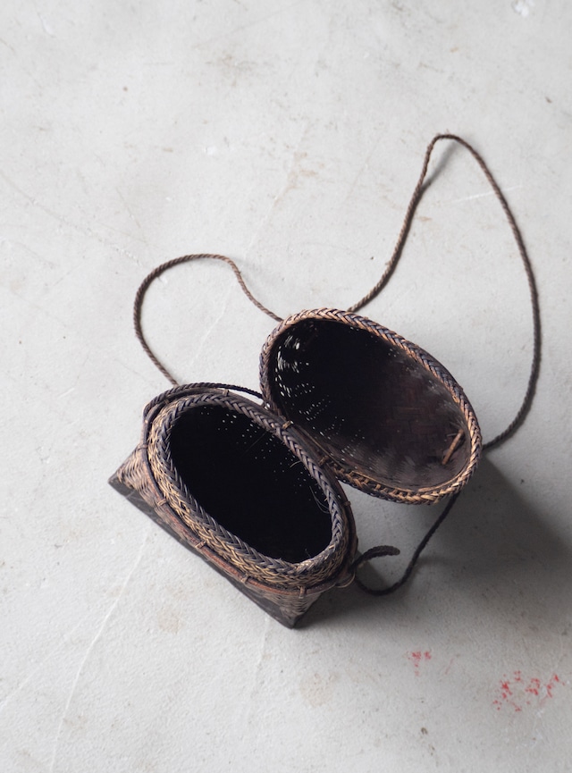 unknown 1980s Bamboo basket pouch