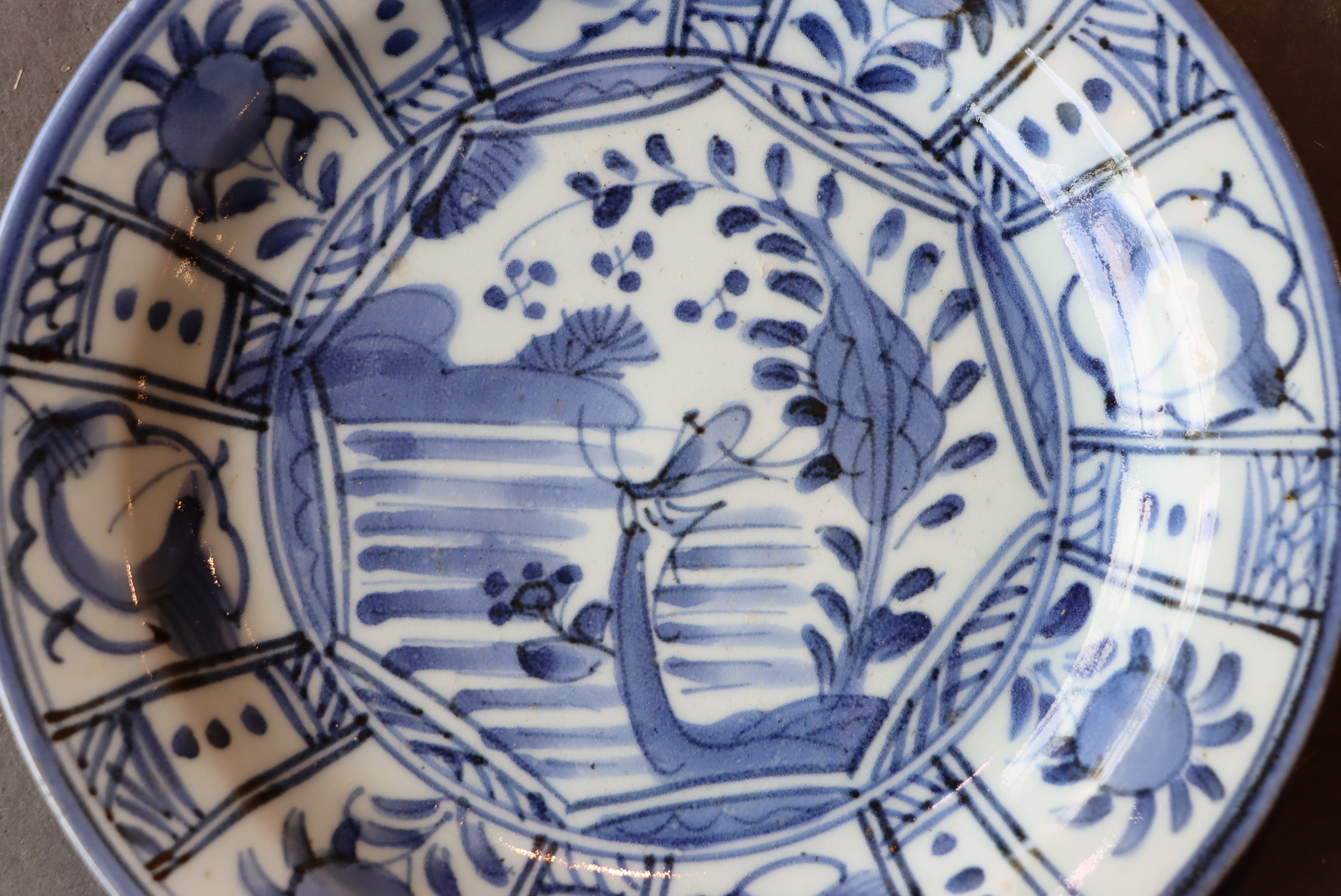 染付 芙蓉手 バッタ文 中皿 七寸/Blue and white medium size plate