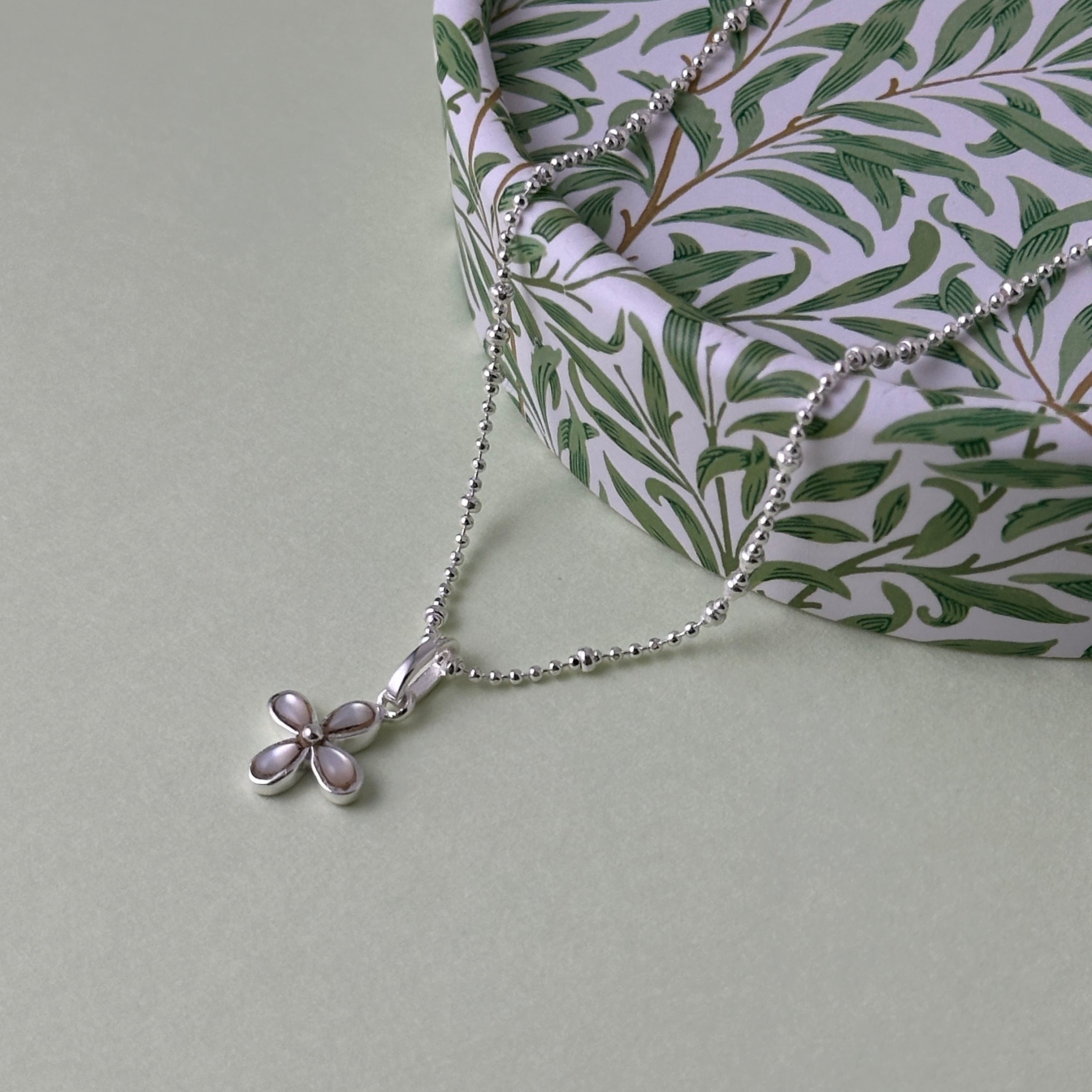 白蝶貝 | 【公式通販】鎌倉のシルバージュエリー専門店リトルラグーン鎌倉