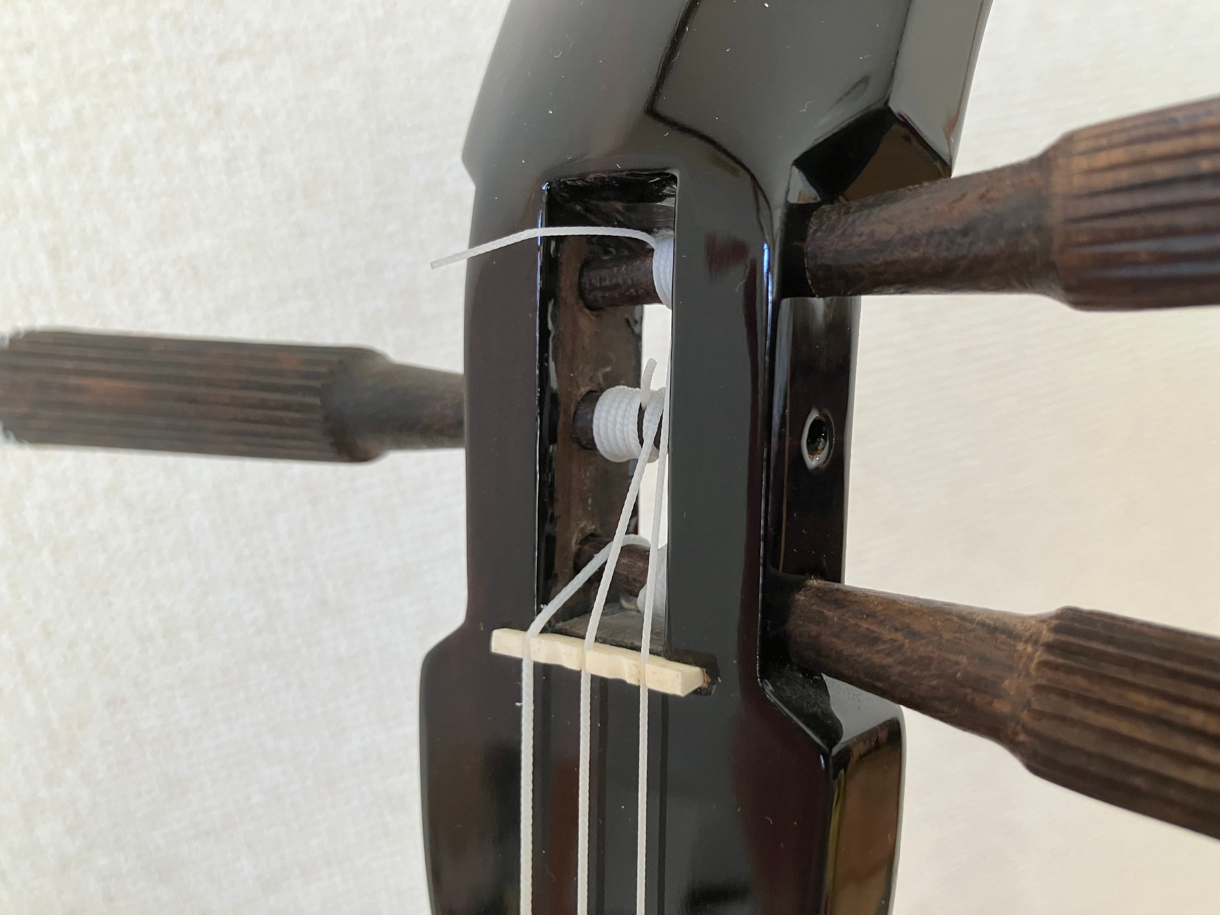 名工 内間直樹作上級黒檀クーユナ型スンチ仕上げ | クオレ三線工房えぞ