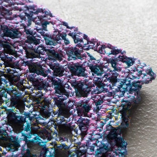 unknown used Crochet knit vest