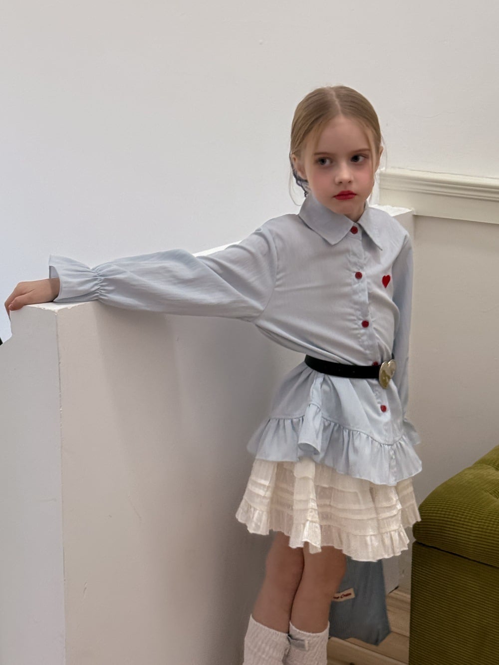 ベルト付きハート刺繍シャツ