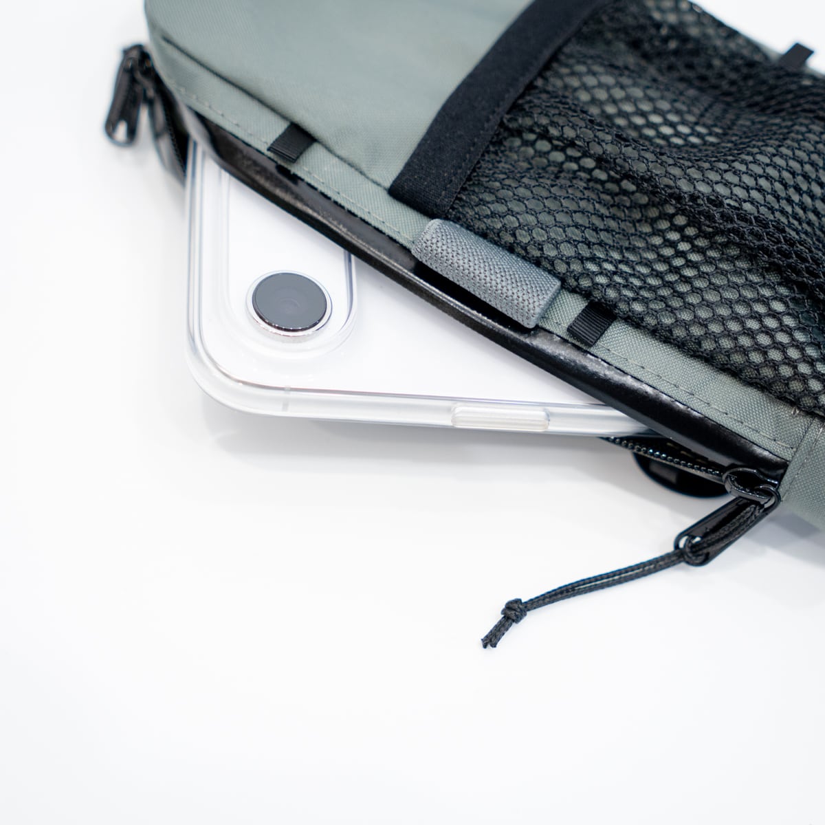 登山　アウトドア　用品　まとめて14点　未使用　② X-PAC製 登山用スマホポーチL（軽量/おしゃれ/ショルダー固定） | 山旅
