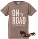 On the Road Tシャツ《ブラウン》