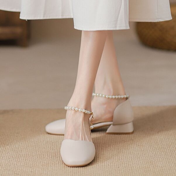 【着用レビュー】パンプス レディース ラウンドトゥパンプス チャンキーヒール ミドルヒール ラウンドトゥ パール かわいい 大人可愛い きれいめ シンプル 上品 エレガント 清楚 フェミニン おしゃれ 綺麗 お嬢様 おとな ナチュラル こなれ感 キュート ガーリー 22.5cm 23.0cm 23.5cm 24.0cm 24.5cm 25.0cm ホワイト 無地 春 記念日 入学式 入園式 謝恩会 結婚式 二次会 デート お出かけ 女子会 パーティー イベント 10代 20代 30代 ママ 韓国系 モテ