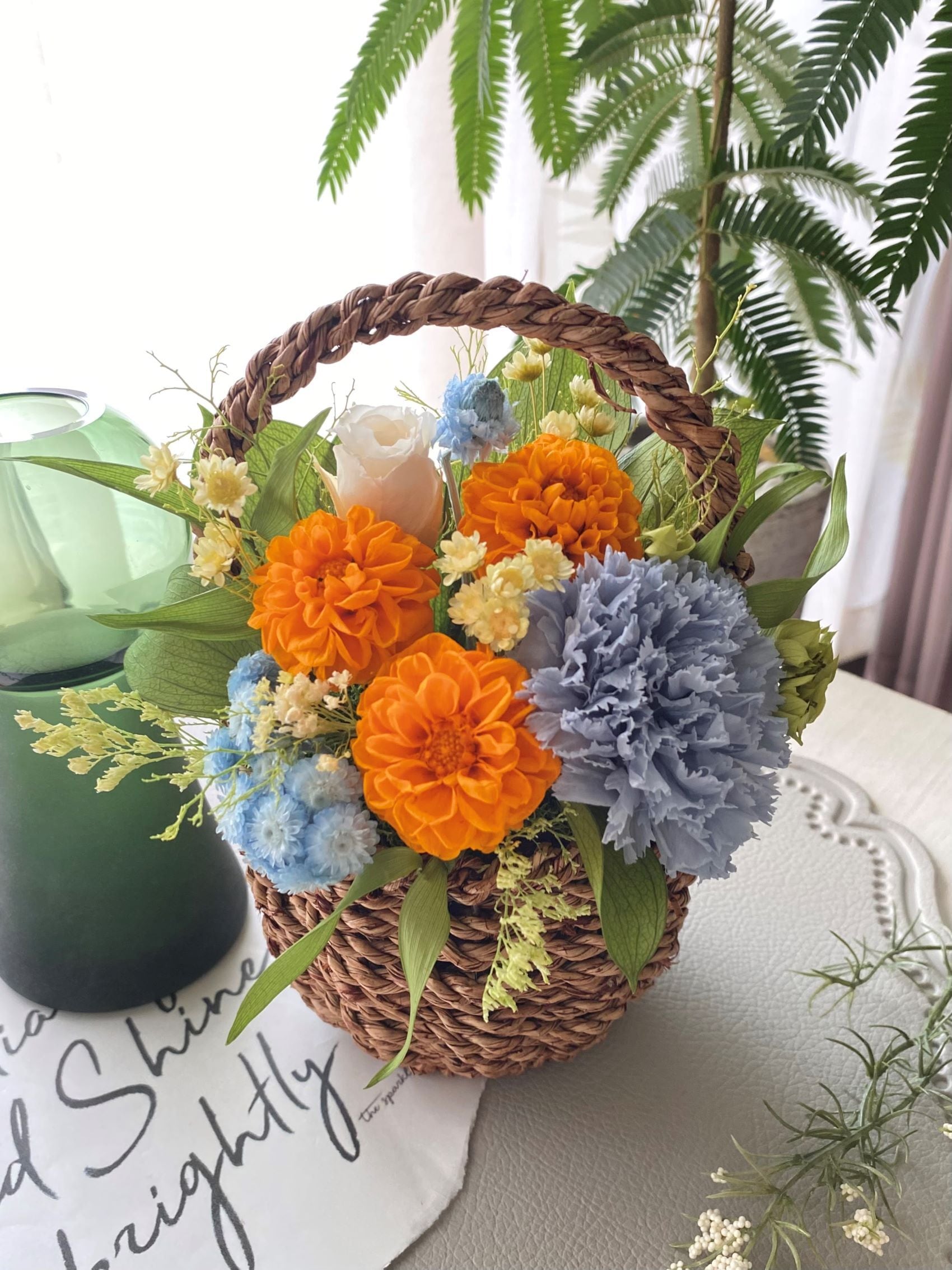 Mother's day〗Bonne chance! 水色カーネーションの幸運を祈る