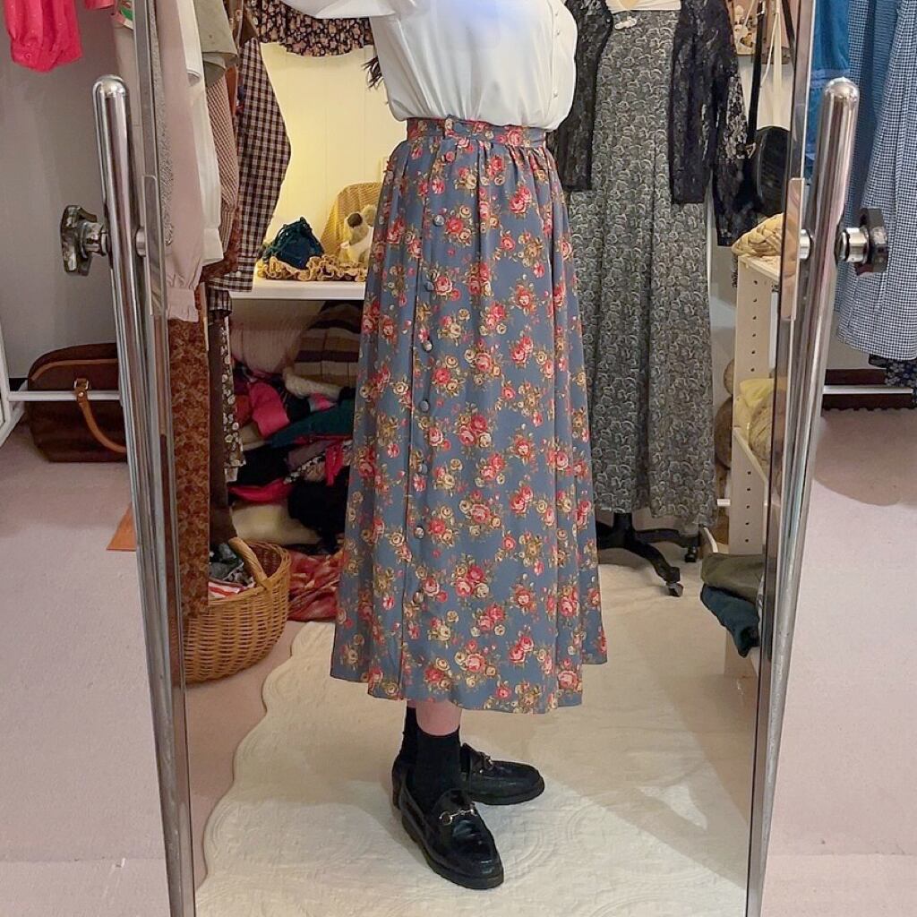 blue red rose side button skirt