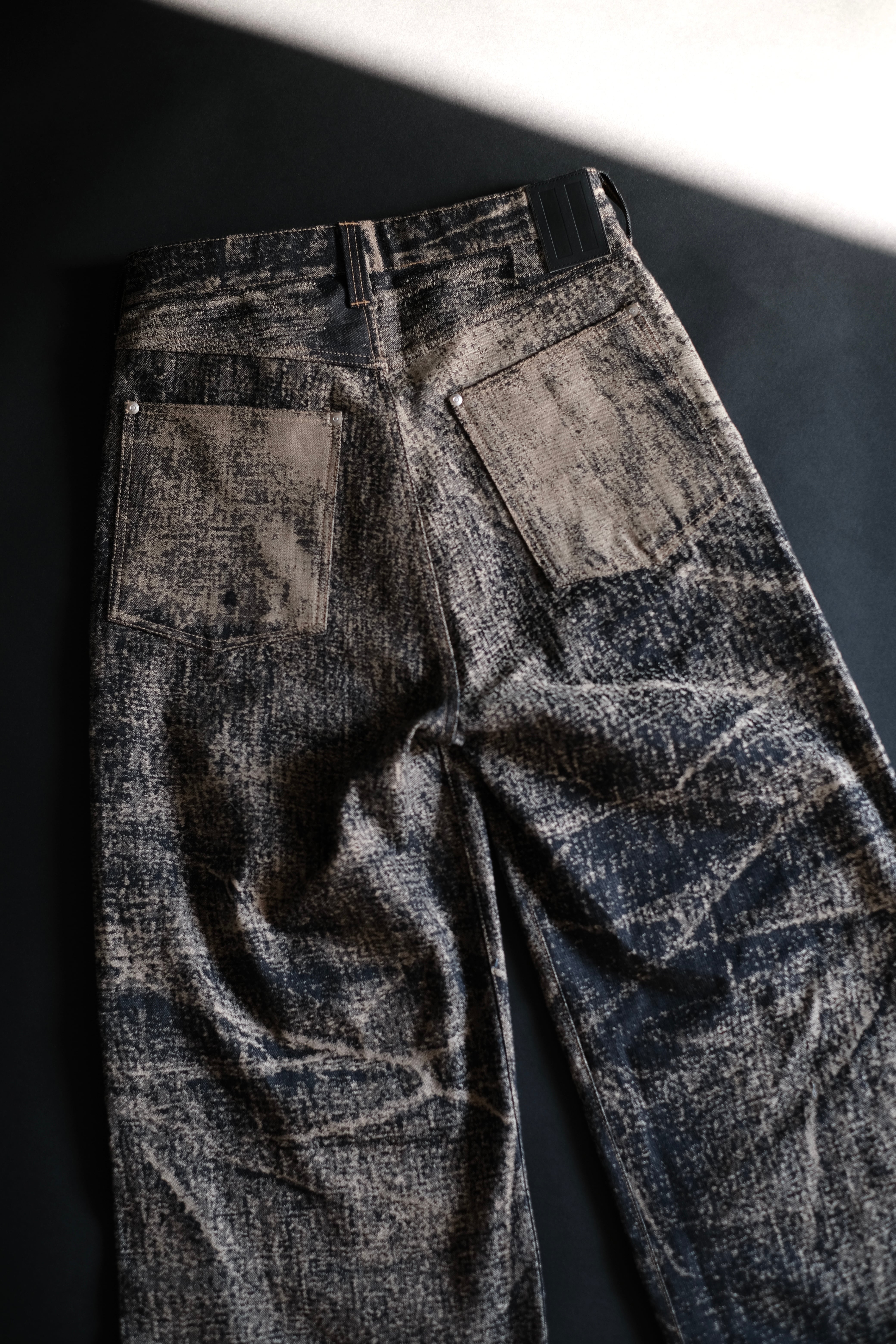 DAISUKE TANABE / x-ray jacuard denim trouser | LIVING