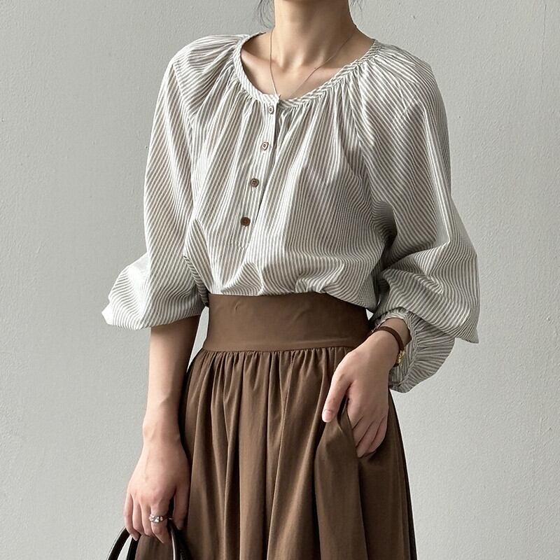 volume sleeve striped blouse m0439