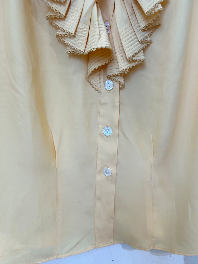 40's vintage  yellow rayon blouse