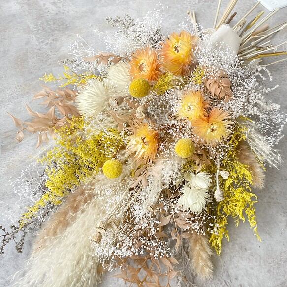 色＆花材で季節感たっぷり！「秋冬婚のブーケ」実例集｜ゼクシィ