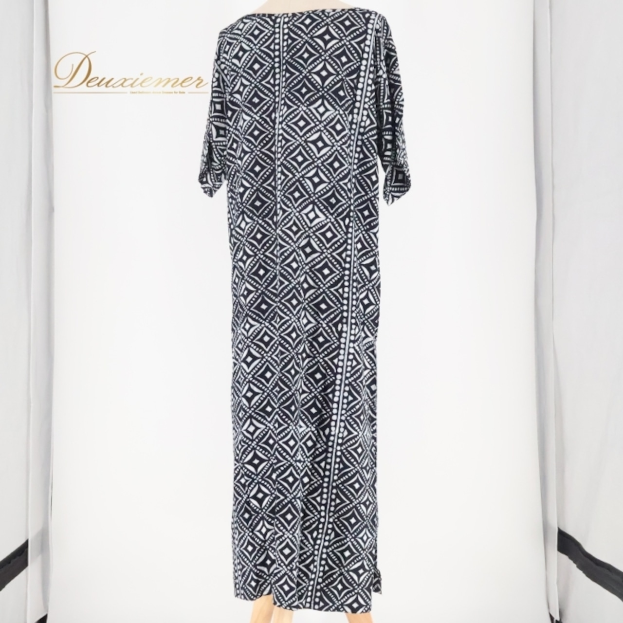 フラダンス 衣装 ワンピース ドレス ノアノア ブラック系 NOANOA ツーカラー モノトーン シンプル かわいい 華やか きれい 上品 大人っぽい おしゃれ エレガント 黒 白 ハワイアン タヒチアン アロハ ハワイアンプリント フラ ダンス レッスン