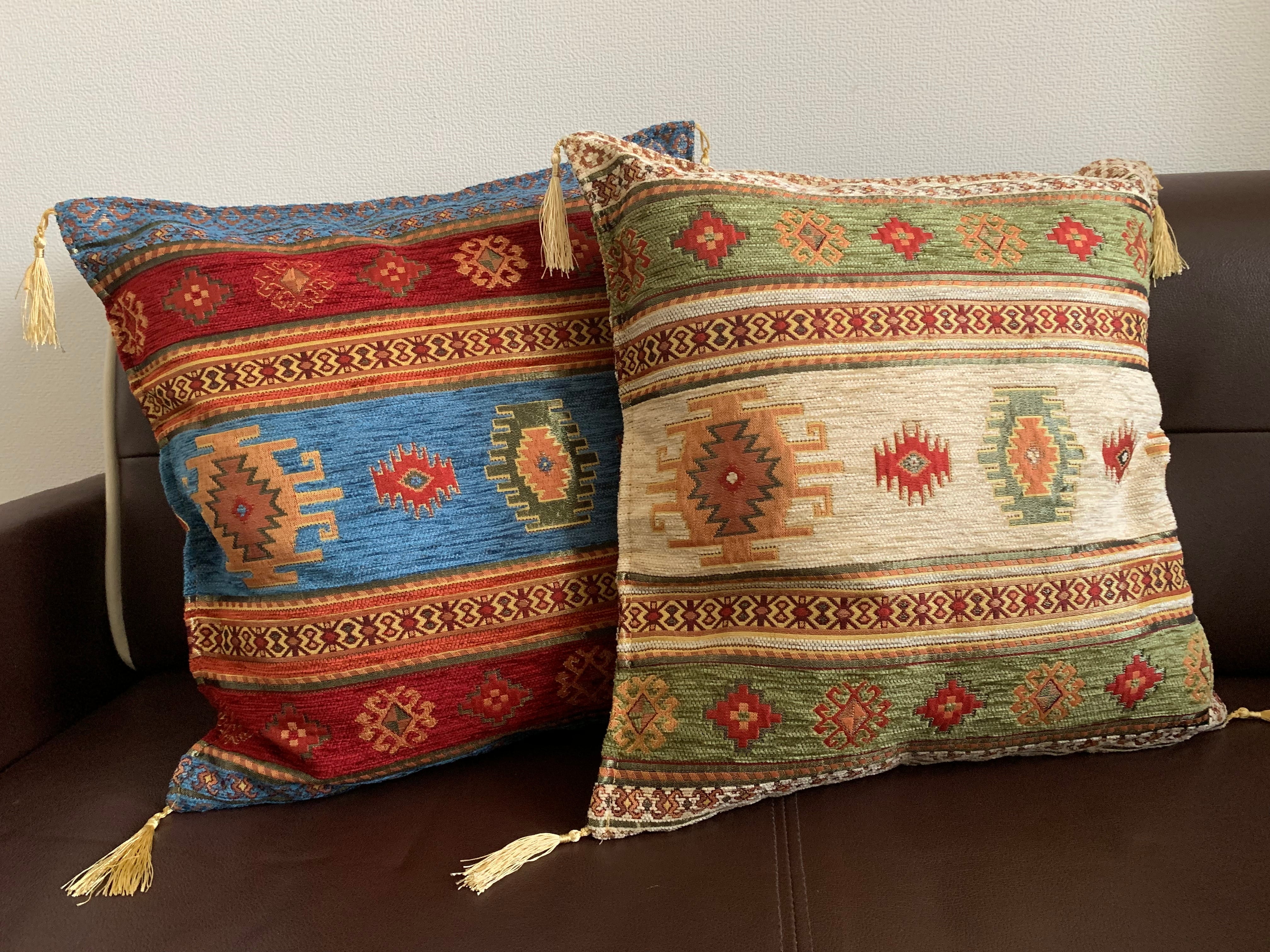 トルコタッセル付きシェニールクッションカバー