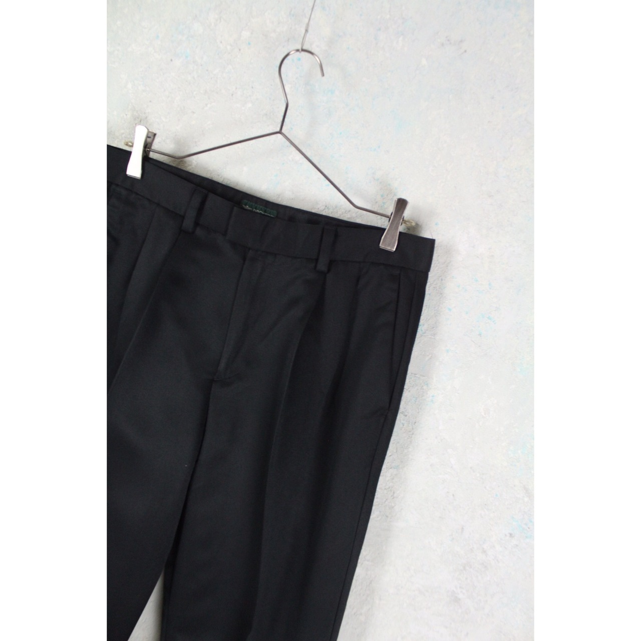 Dockers 2タック テーパード スラックス【FF-3560】 | cv