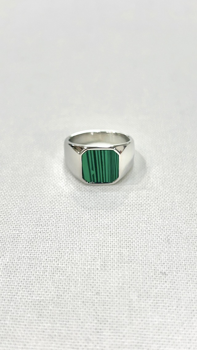 【13lue】green stone ring
