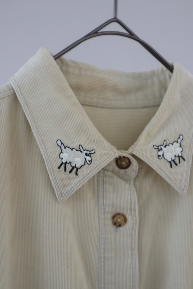 Euro sheep embroidery corduroy shirt