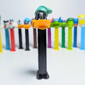 ☆ VINTAGE1998 ☆【 Looney Tunes ( ルーニー・テューンズ )  】『 ダフィー・ダック おやすみGREEN 』PEZ / ペッツ CANDY&DISPENSER / ヨーロッパPEZ（ハンガリー） 〚アメリカン雑貨 アメトイ〛