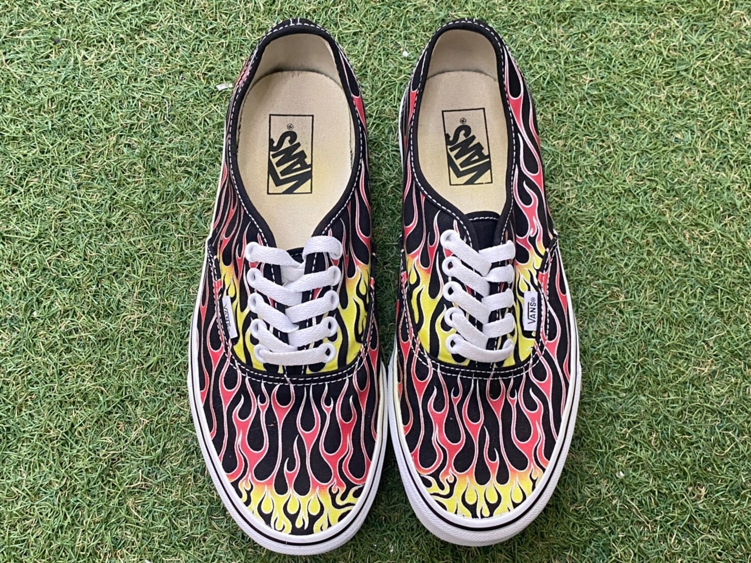 均一SALE‼ VANS AUTHENTIC FLAMES BLA 26.5cm VN0A38EMVKJ 106125 | BRAND BUYERS  OSAKA